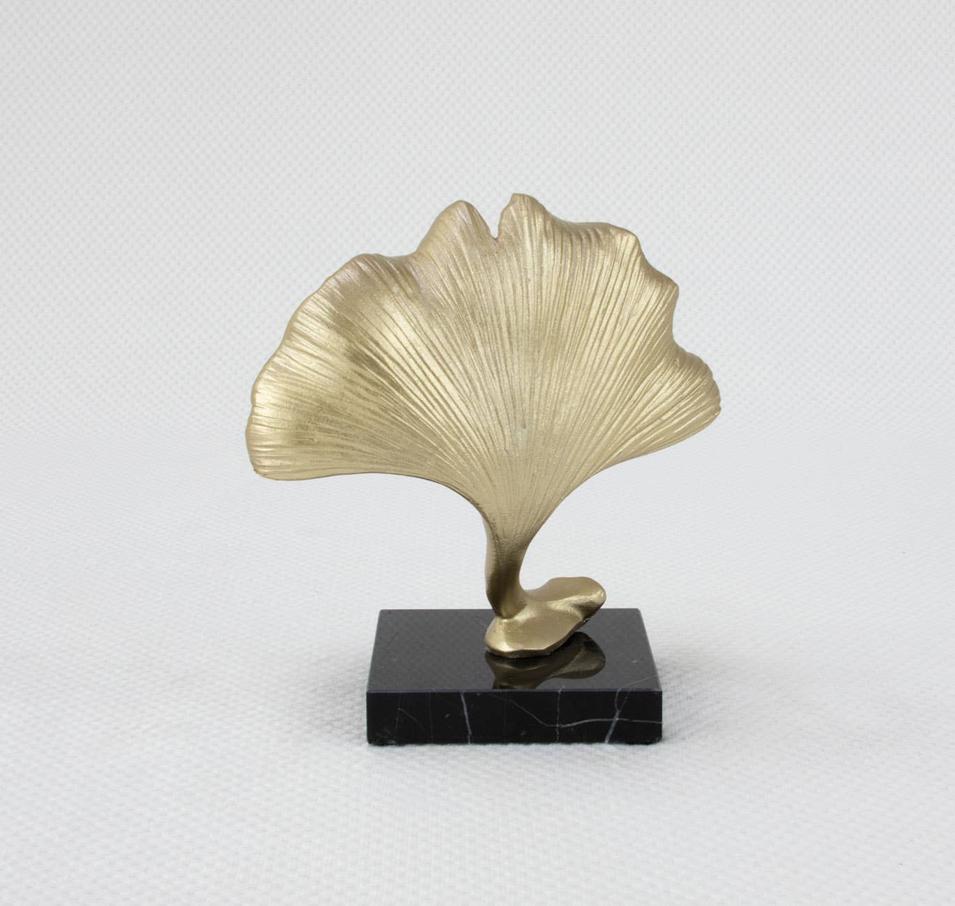 Lillian Home - Wholesale Decorative Tabletop Object - Gold Sea Shell2