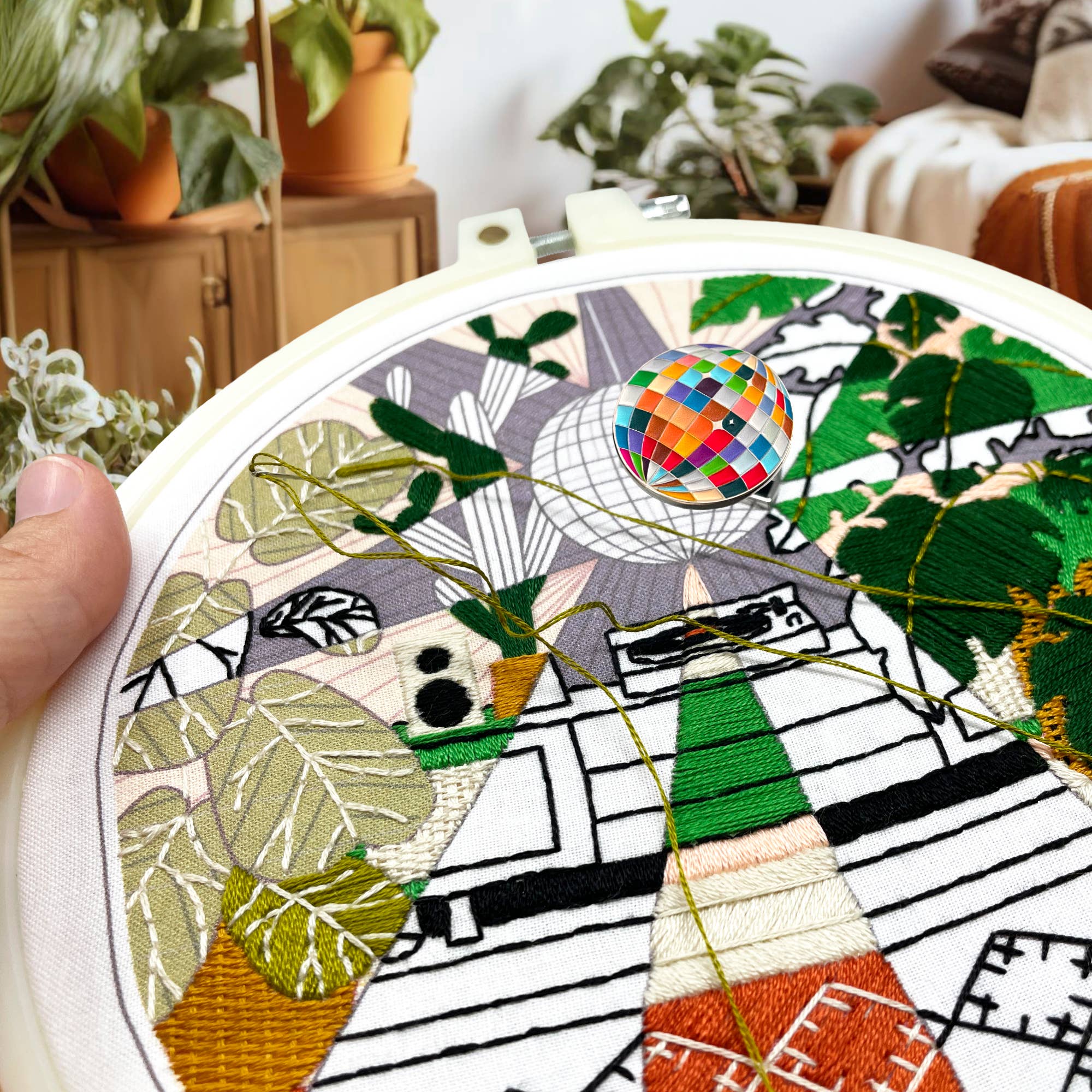 Embroidery and Sage – wholesale Embroidery/cross-stitch supplies – Disco Ball - Magnetic Needle Minder3