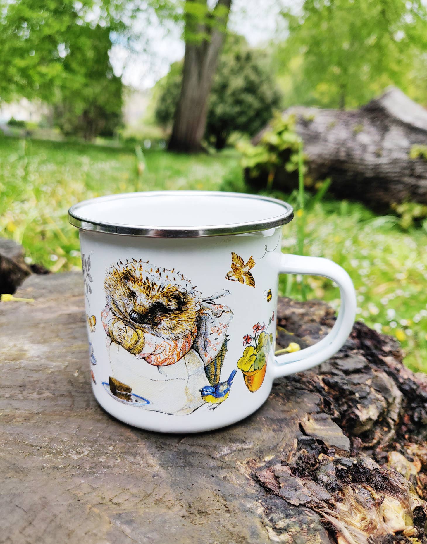 Robert Frederick Ltd - Wholesale Coffee Mug - Beatrix Potter's Mrs Tiggy-Winkle Enamel Mug