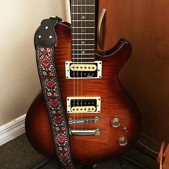 Gradzo - Wholesale Guitar strap – Unisex - Red Vintage Woven Guitar Strap8