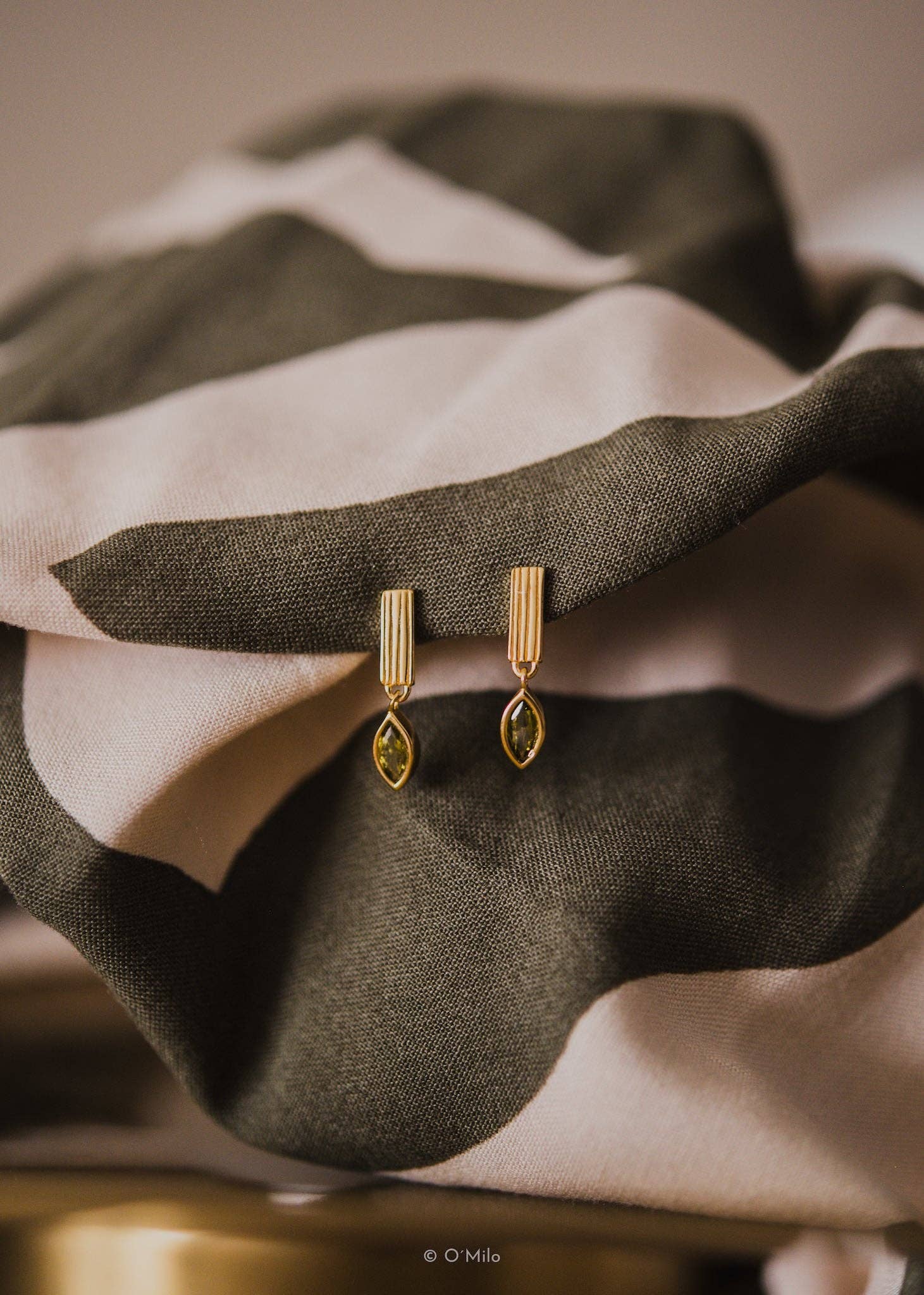 O'Milo - Wholesale Dangle Earrings - Ribbed Bar Peridot Drops. Leaf7