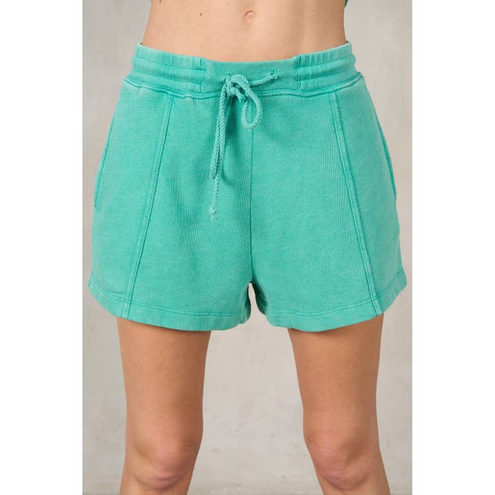 Sömdetaljer frottéshorts för wholesale av lalamia