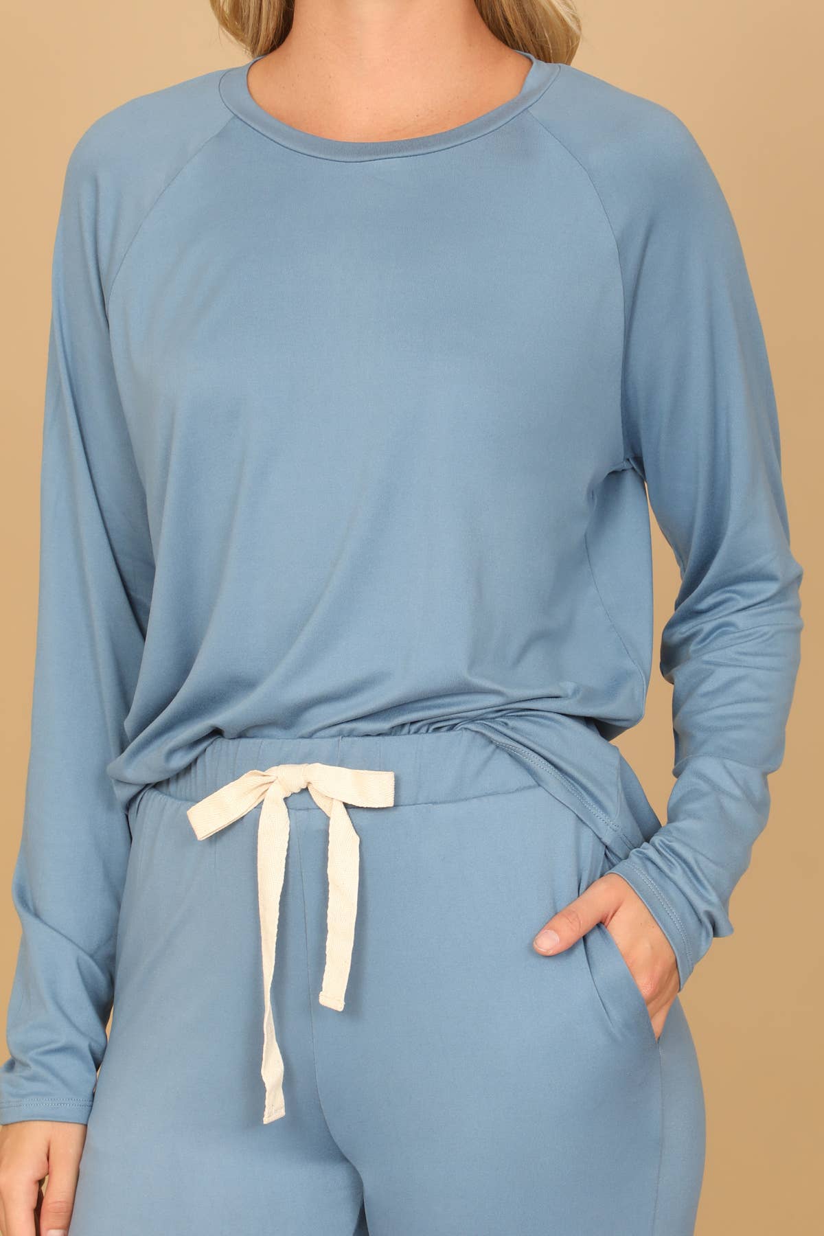 You & Me - Vendita all'ingrosso Pantaloni sportivi/da jogging loungewear - Donna - Set maglia a maniche lunghe e joggers taglie forti YMP40001XV con cintura da annodare.5