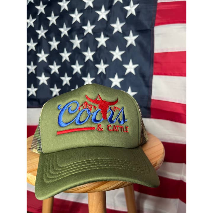 Coors and Cattle Camo Truckerhoed geborduurd voor wholesale door TF