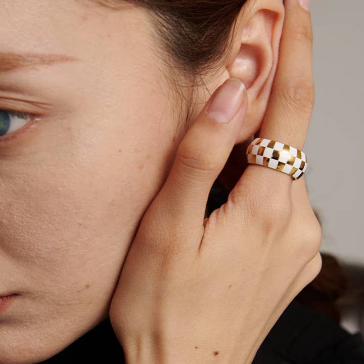 MeloMelo – wholesale Band/stacked ring – Sofia - White & Gold Karo Dome Ring4