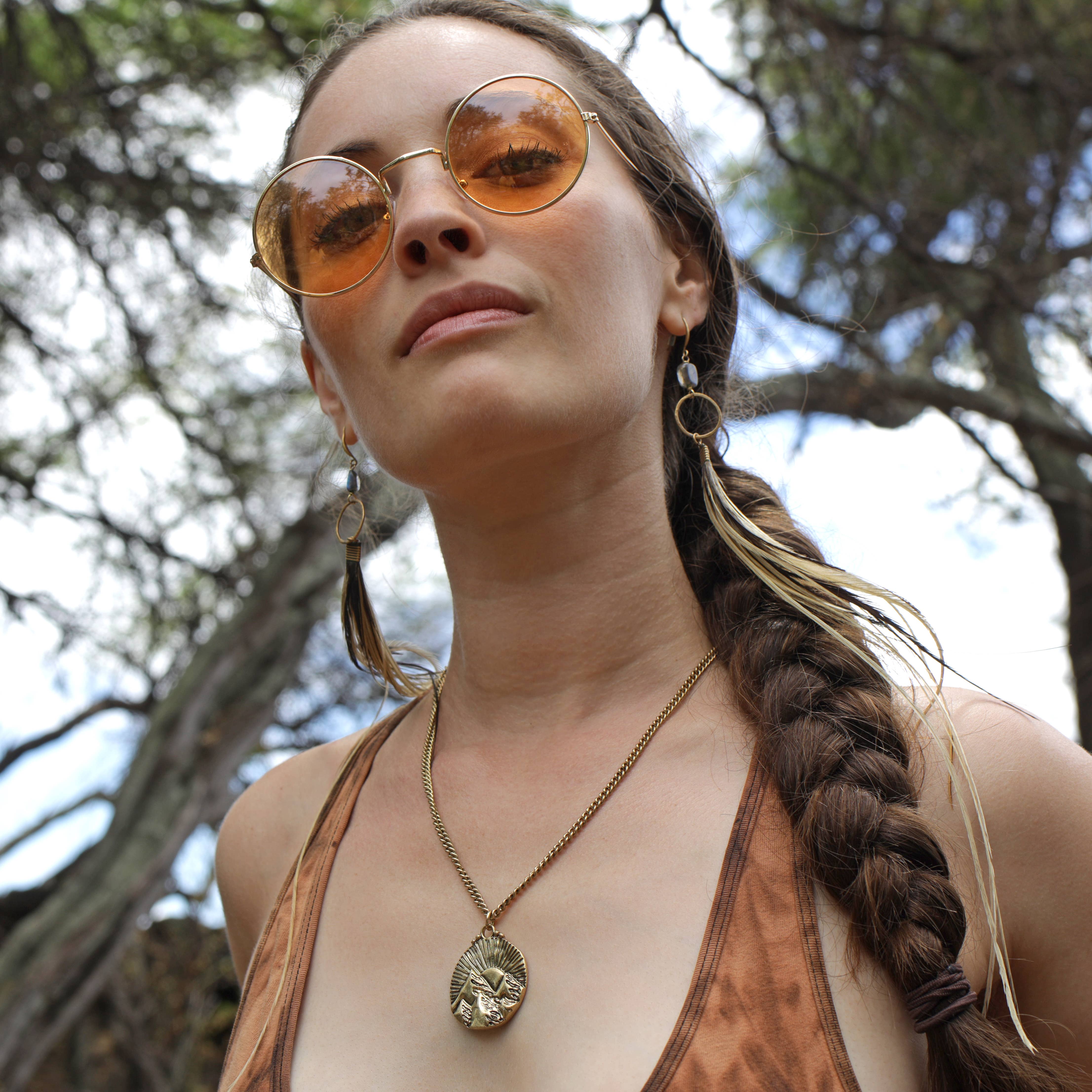 Hiouchi Jewels | Rose & Bolt Grateful Dead Jewelry – wholesale Hänge-/berlockhalsband – Solens Berg Halsband | Guld12