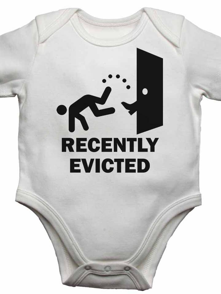 Récemment expulsé - Gilets et combinaisons pour bébés pour garçons et filles pour la vente par Little Ratbag