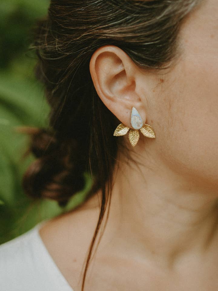 Laurel Stud met afneembaar bladerjack voor wholesale door Daily Magic