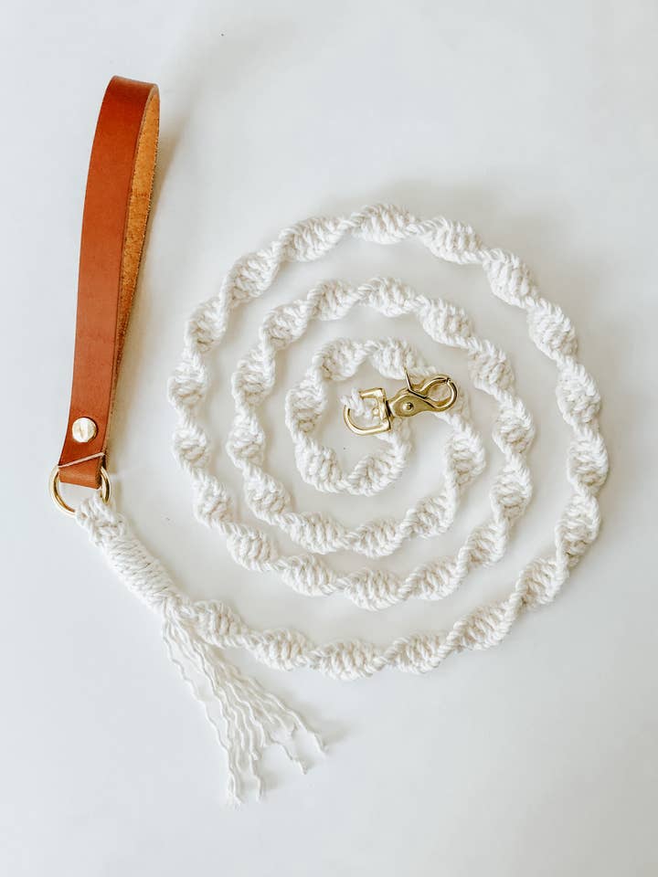 Trela Cão Macramé c/ Pega em Pele - Corda Marfim Natural por atacado de EMBER & IVORY