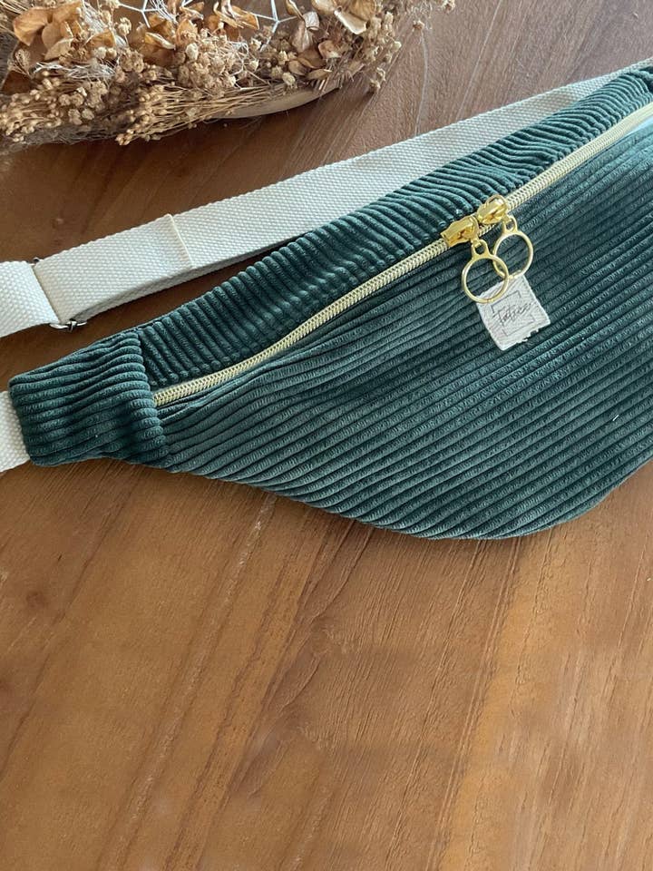 Bolsa de cintura em veludo cotelê verde cáqui por atacado de Atelier Tatice