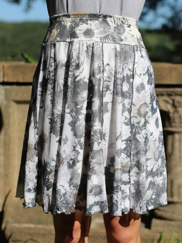 1880 - Swing Nederdel for engroshandel hos Laura Hlavac