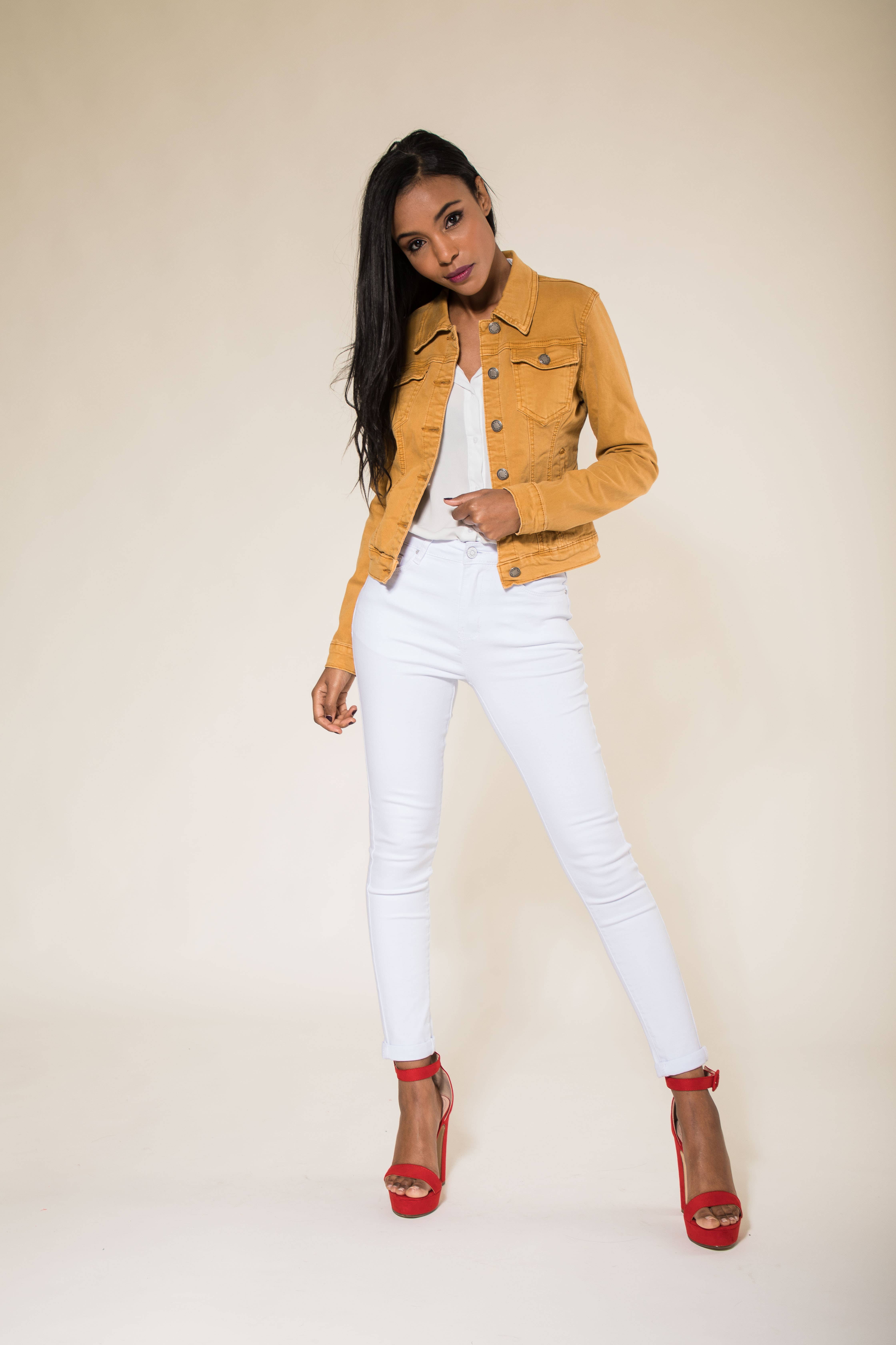 Nina Carter - Wholesale Jas - Dames - Stretch nauwsluitend jack kleur J212A53