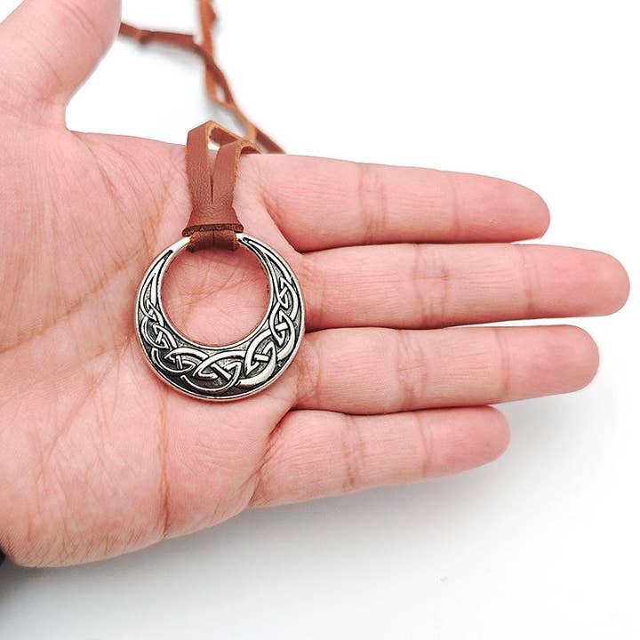 SALINA TRADING INC - Wholesale Pendant/charm necklace - Retro Viking Celtic Knot Pendant Necklace Adjustable PU Leather