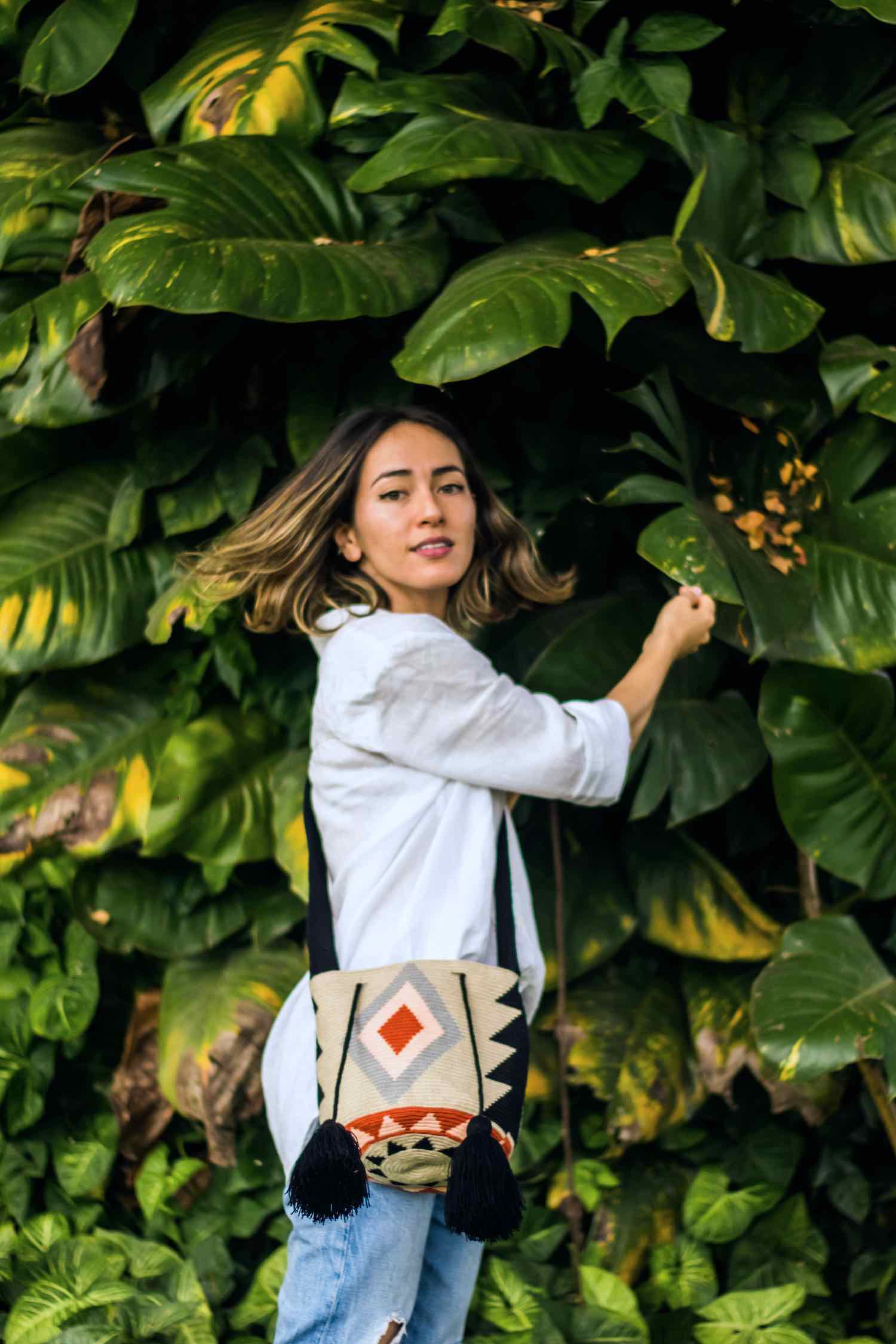 Lombia + Co. – wholesale Crossbody bag – Women's – Best-Selling Tribal WAYUU Mochila (Rubia Size M)4