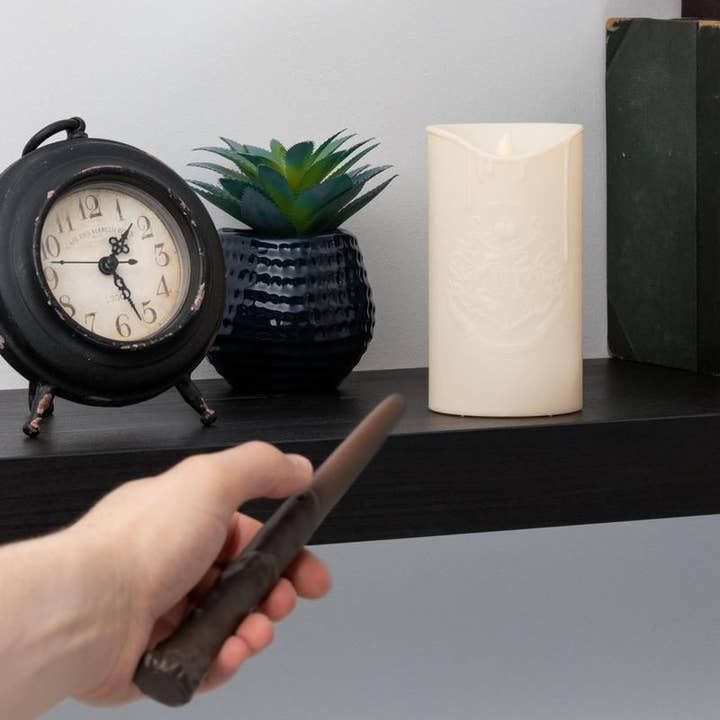 Close Up GmbH - Wholesale Flameless Candle - Harry Potter LED candlelight with wand remote control1