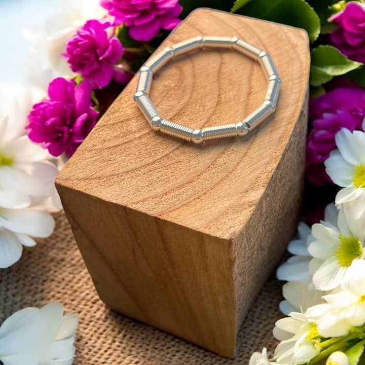 Silberne Spiralperlen-Armband in moderner Schmuck BR237S für den Großhandel von Jess & Lou