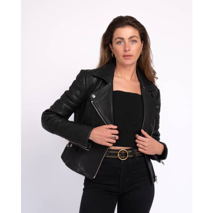 Amsterdam Heritage Leather Belts, Bags, Jackets & Apparel - Wholesale Belt - Women's - Soraya | Gold Circle Buckle Studded Leather Belt Women