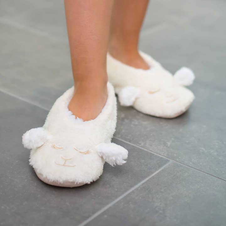 Faceplant Dreams - Wholesale Slippers - Women's - Sweet Dreams Lamb Footsies- Ivory1