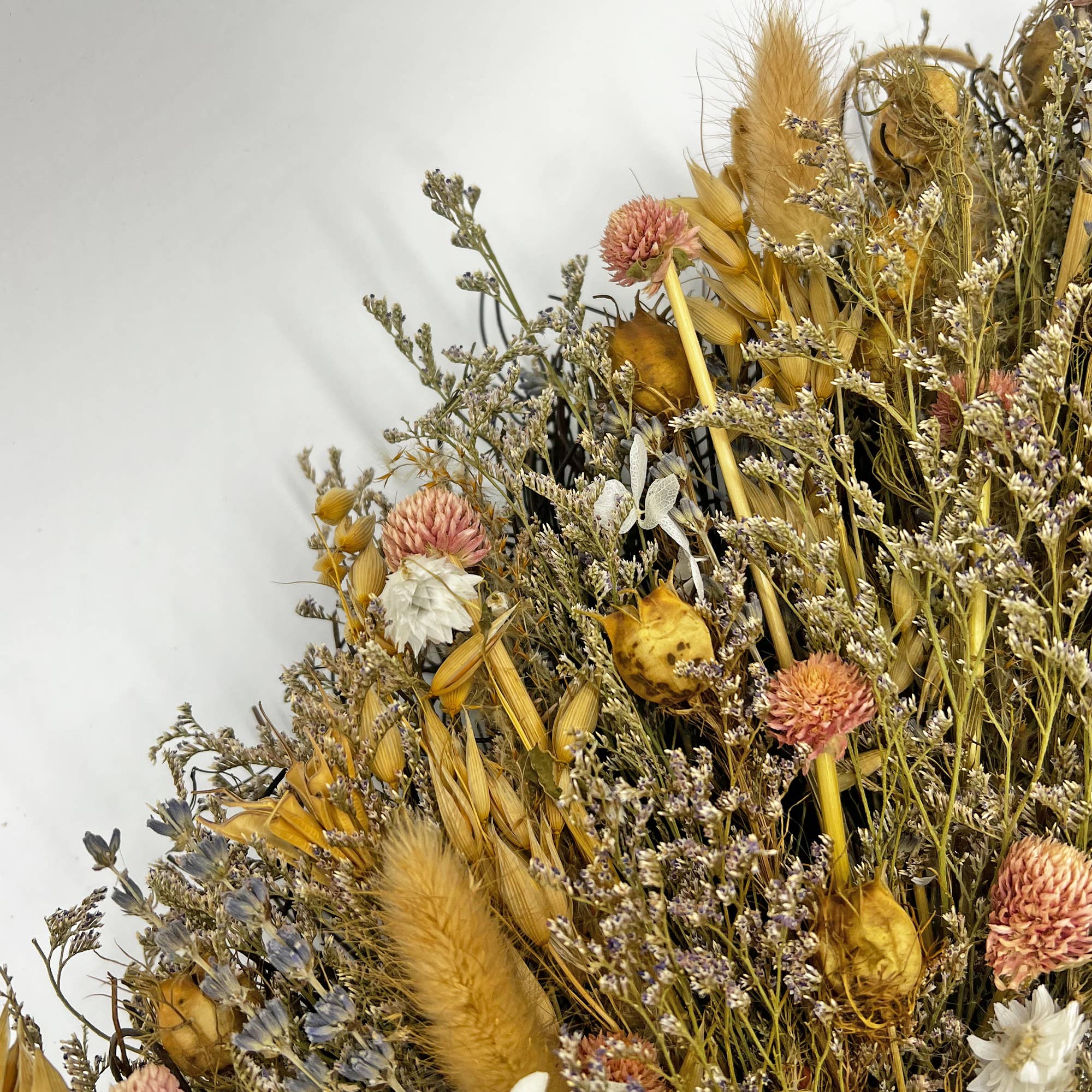 2626 Designs - Wholesale Wreath - 20 inch Dried Preserved Decorative Mixed Wreath3