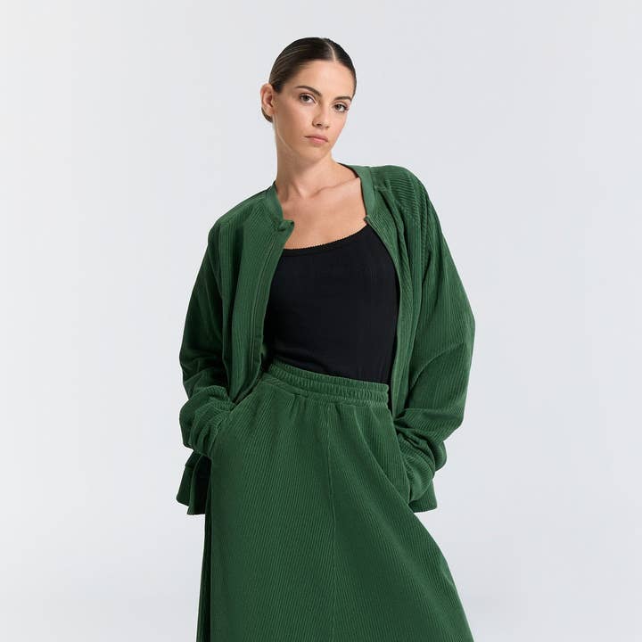 9234-067 | Unisex baseballjack - dennennaald voor wholesale door Leela Cotton