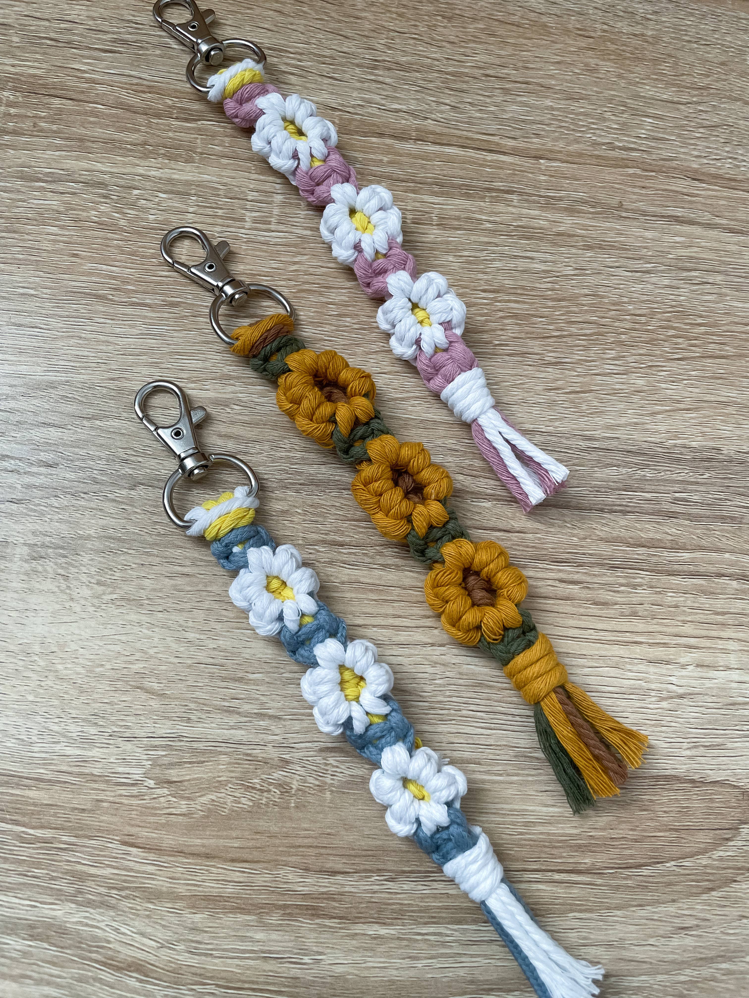 Knotty Mama Studios - Wholesale Keychain - Women's - Macrame Flower Keychain5