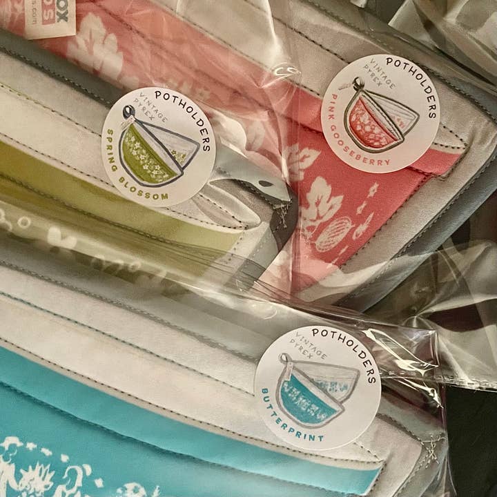 ModMoxGoods - Wholesale Oven Mitt/Pot Holder - 2 Potholders - Pyrex Spring Blossom Bowl Shape Pot holders2