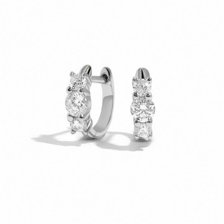 Sami Jewels - Vente Petits anneaux - Créoles Huggie à trois pierres2