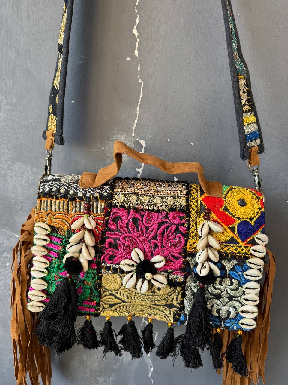 GYPSY STUDIO - Wholesale Shoulder Bag - Women's - Ethnic Banjara Shoulder Handcrafted Bag Woman's Banjara Bag0