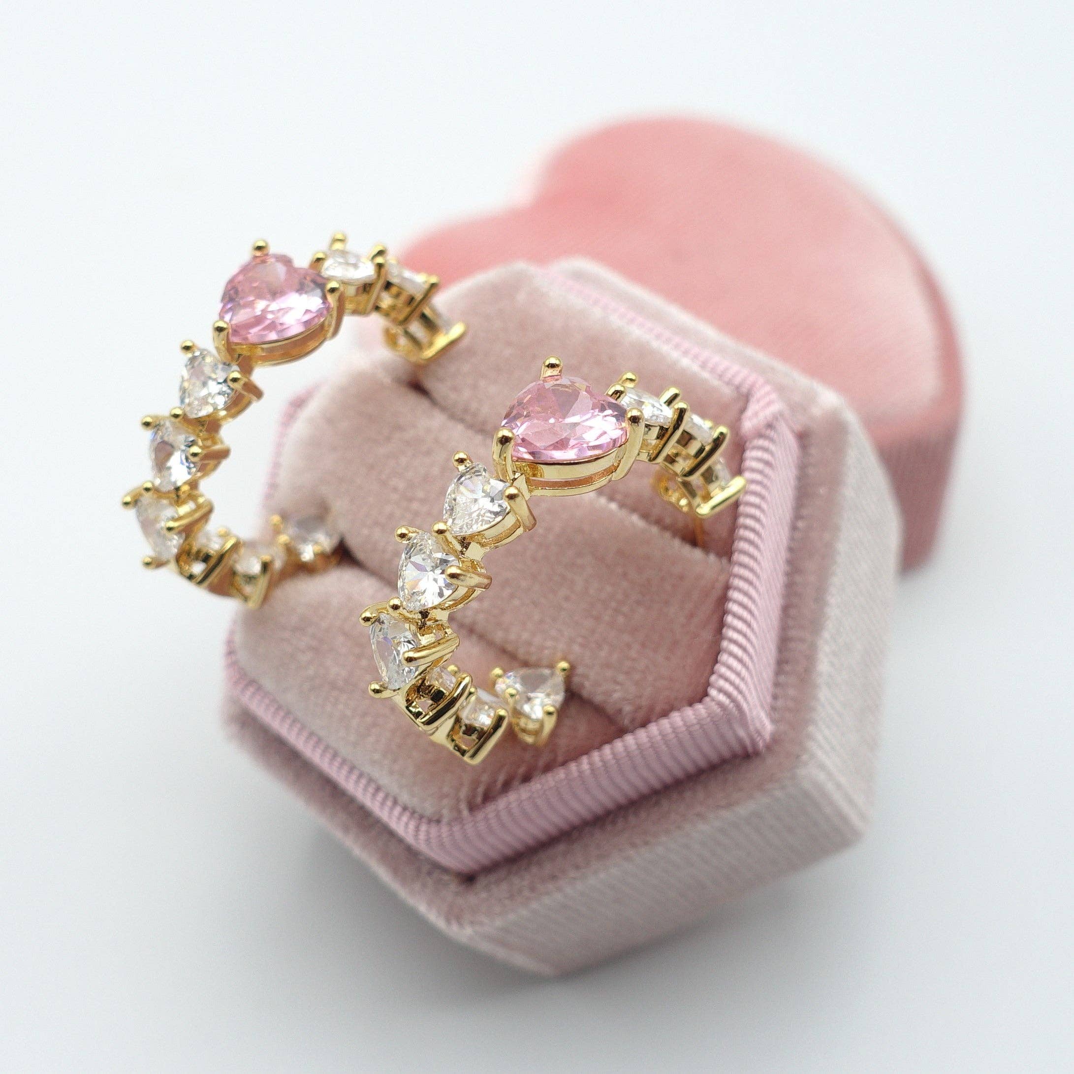 Daemon srls – wholesale Hoop-örhängen – CHERIE - STORT hjärta - orecchini en cerchio con cubic zirconia a forma di cuore18