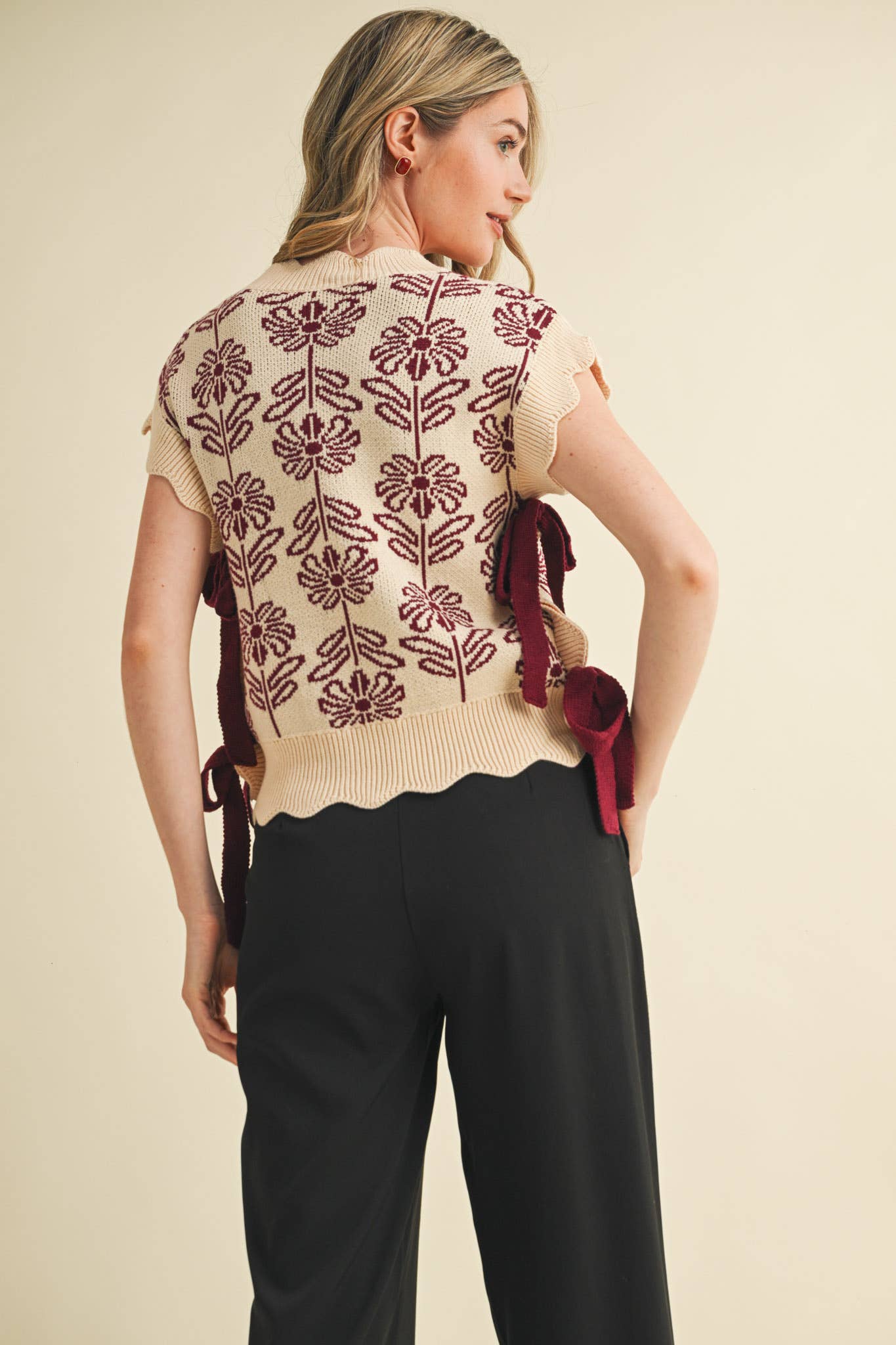 &MERCI – wholesale Tröjväst – Dam – MOCKNECK BLOMMIG TRÖJVÄST MSW1074385