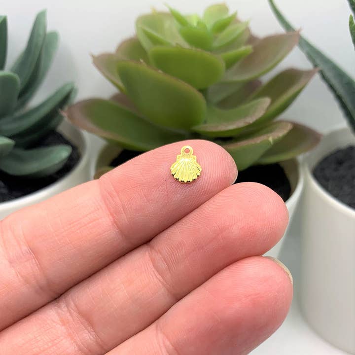 Guerrilla Charm - Wholesale Individual charm/pendant - Gold 304 Stainless Steel Tiny Sea Shell Charms, 8x6mm1