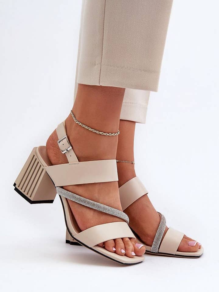 Sandaletter med klack Modell 195551 Steg i stil för wholesale av Lieber Deem Marktplatz