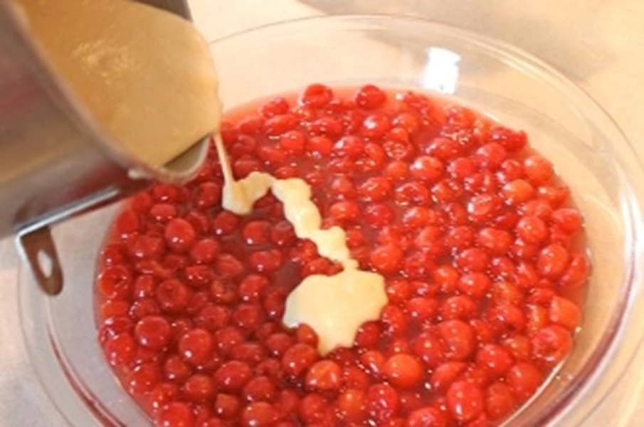 Julia's Southern Foods, LLC – wholesale Cake mix – Gluten Free Cherry Cobbler Mix2