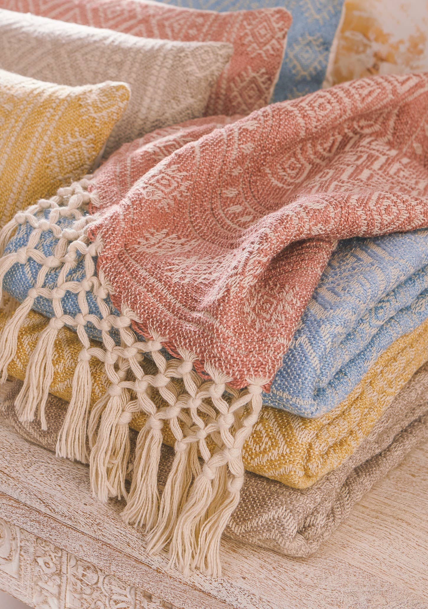 Namaste - Wholesale Throw Blanket - Zahira Outdoor Throw