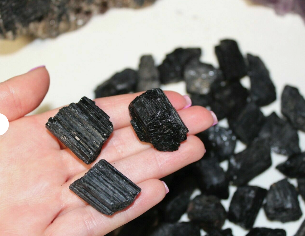 Celestial Avenue – wholesale Spiritual stone/crystal – Raw Mini Black Tourmaline1