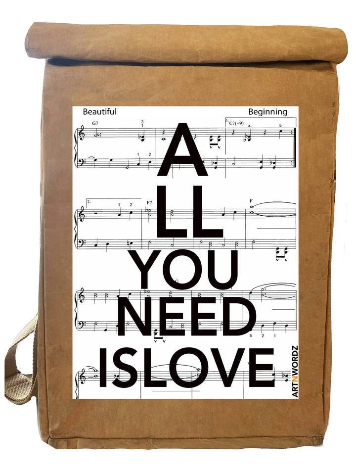 SAC À DOS ALL YOU NEED IS LOVE MUSIC pour la vente par ARTNWORDZ LLC