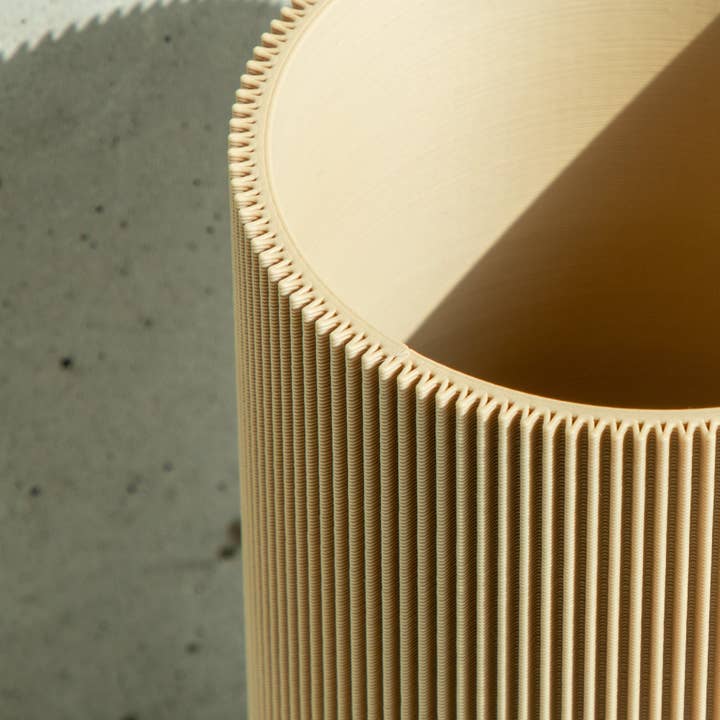 dennismaass. – Großhandel Vasen – GERADE Vase3