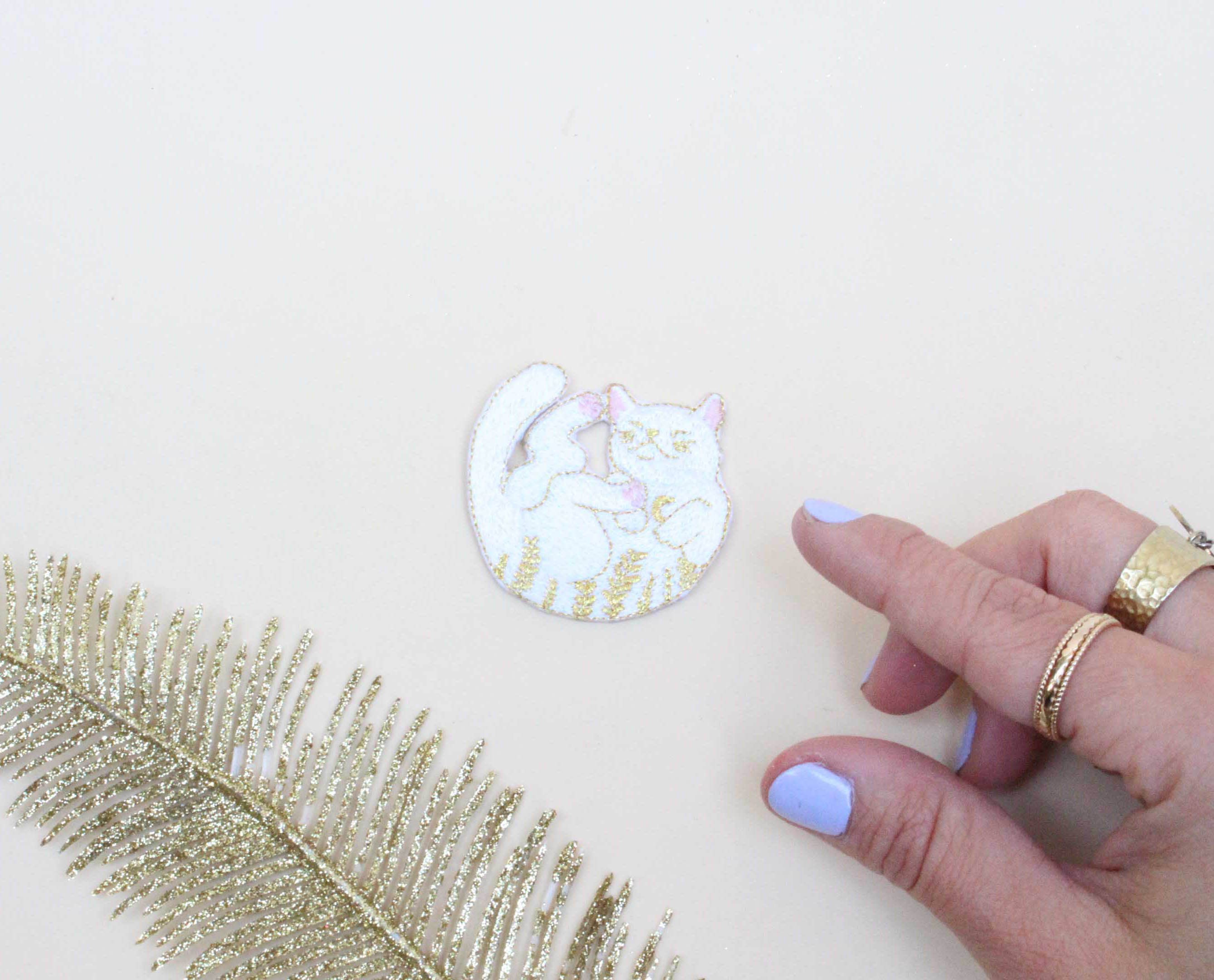 MALICIEUSE - Vendita all'ingrosso Toppe - Toppa Termoadesiva Gatto Bianco Fiabesco1