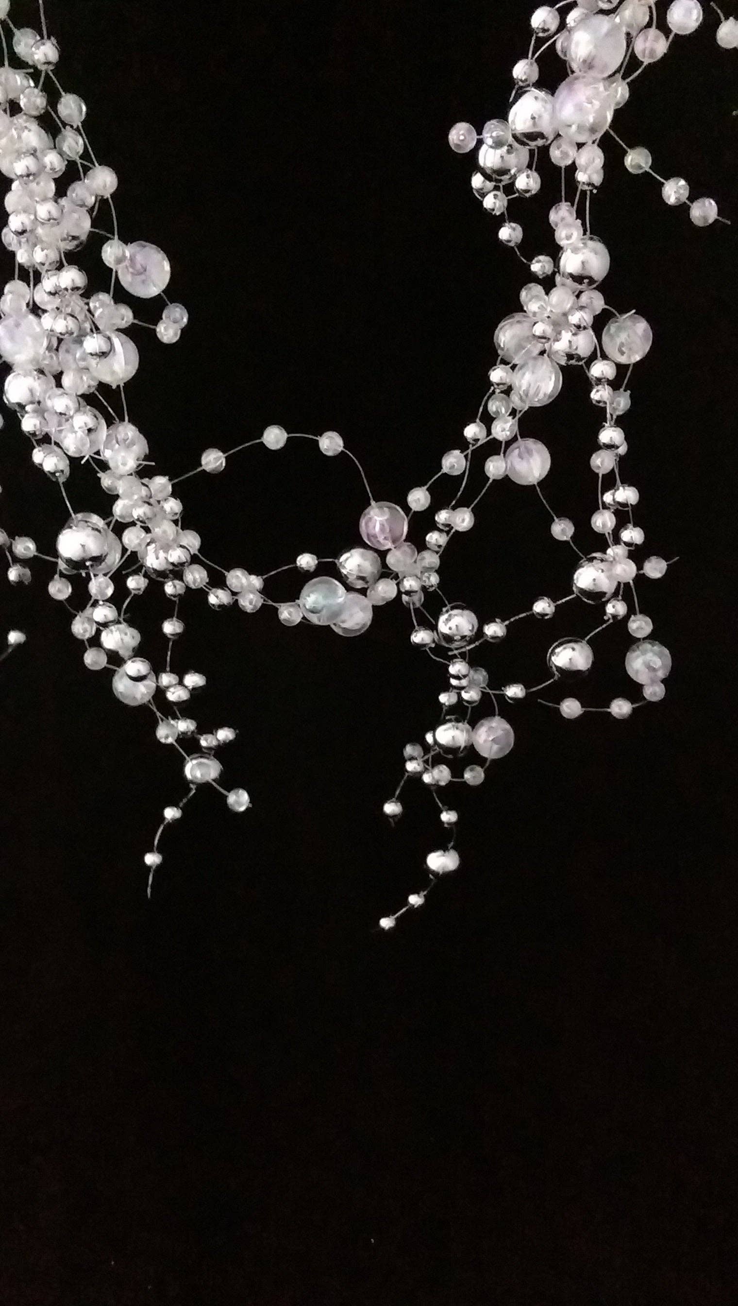 Decor N Beyond – Großhandel Wimpel/Girlande – 1,8 m irisierende silberne Perlen-Girlande lose2