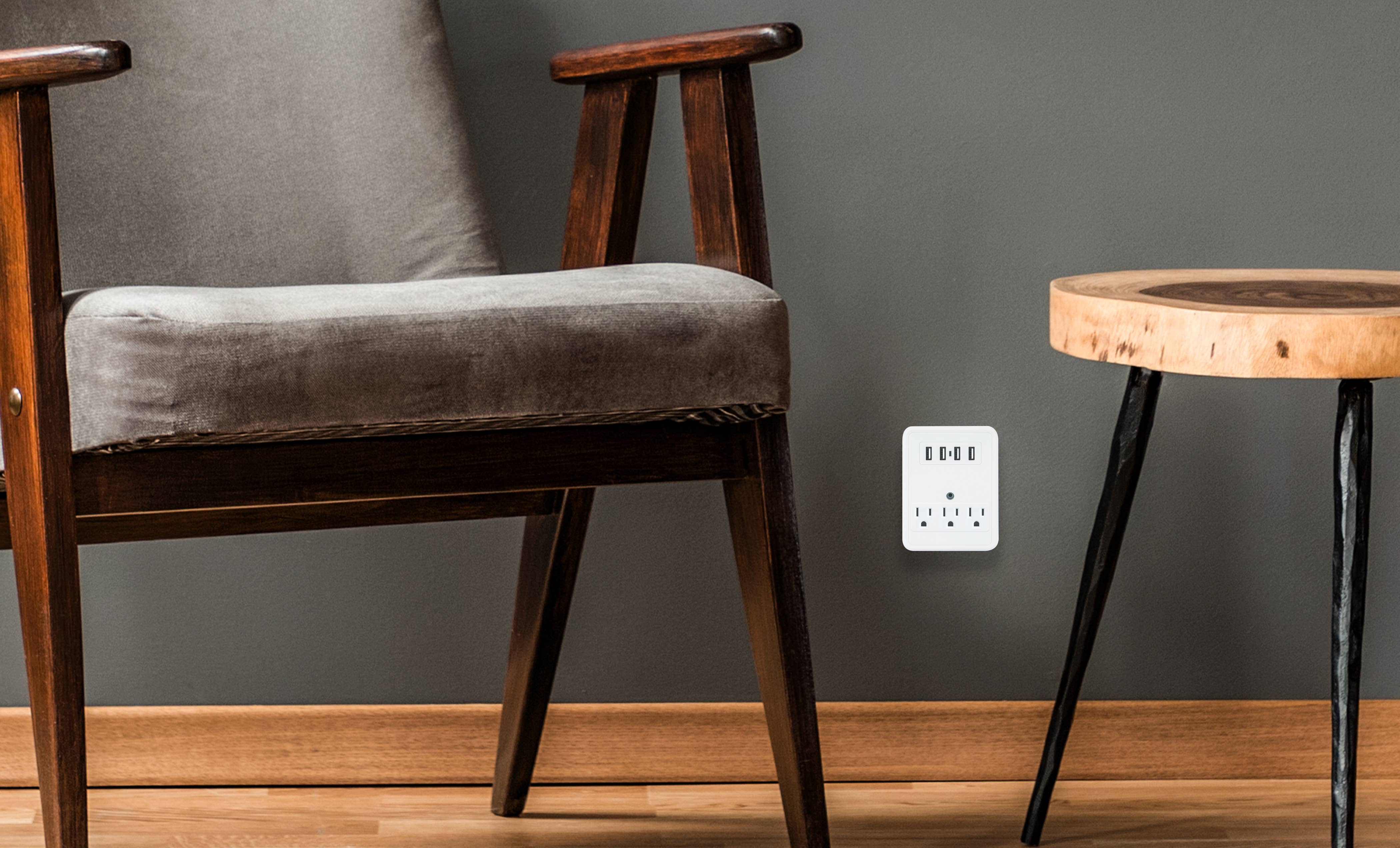 White 3 Power Outlet & 4 Usb & 540 Jules Surge Protection for wholesale on Faire2