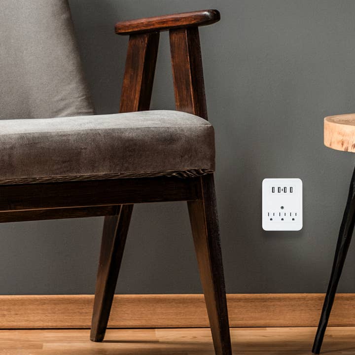 White 3 Power Outlet & 4 Usb & 540 Jules Surge Protection for wholesale on Faire2