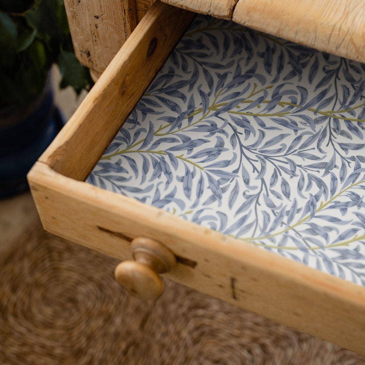 The Master Herbalist - Wholesale Drawer Liner - Blue WILLOW William Morris | Scented Drawer Liners in 2 Fragrances.0