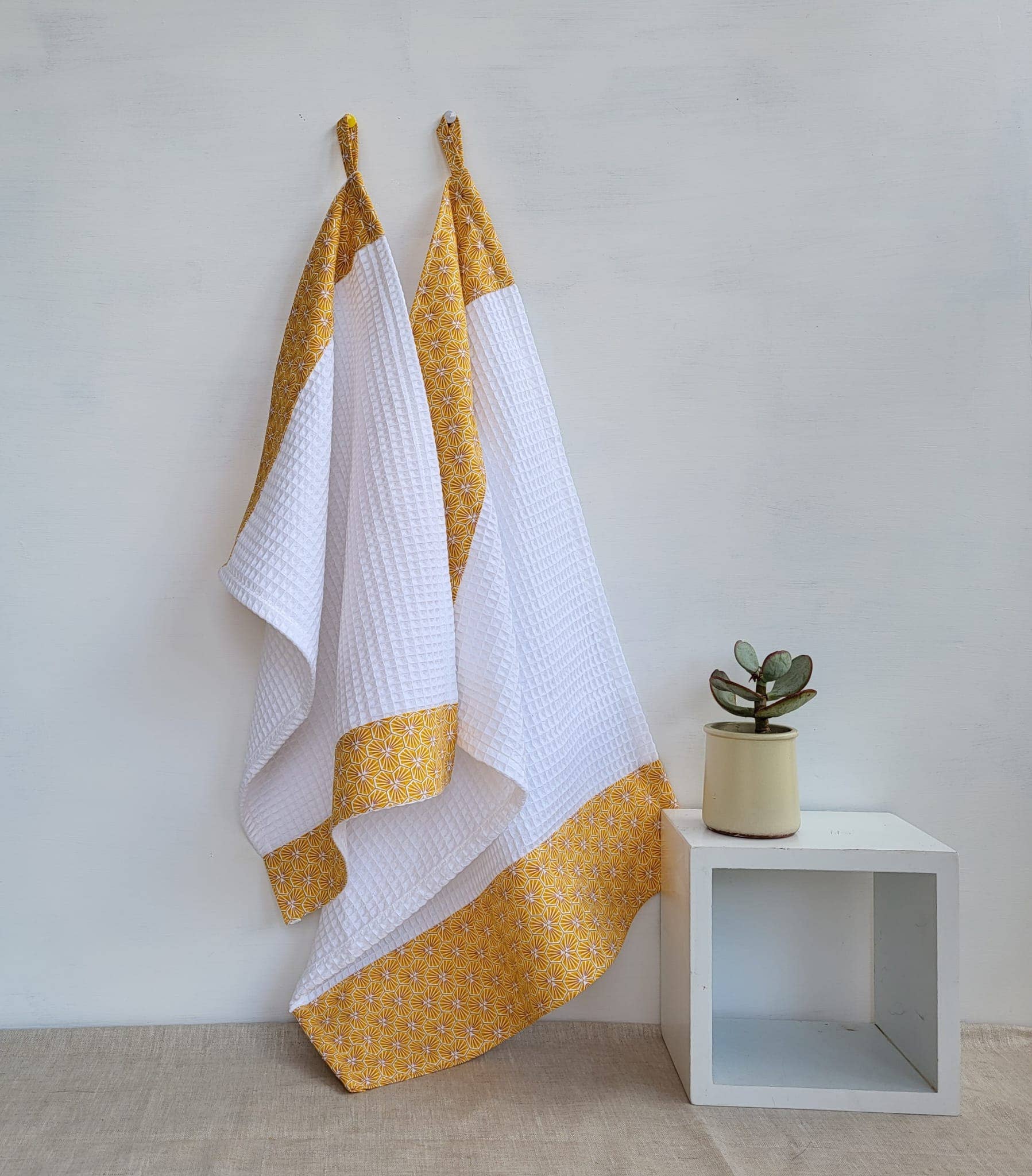 NS par Nathalie SEVE - Wholesale Tea Towel - Honeycomb Kitchen Towels, “Riad” Print5