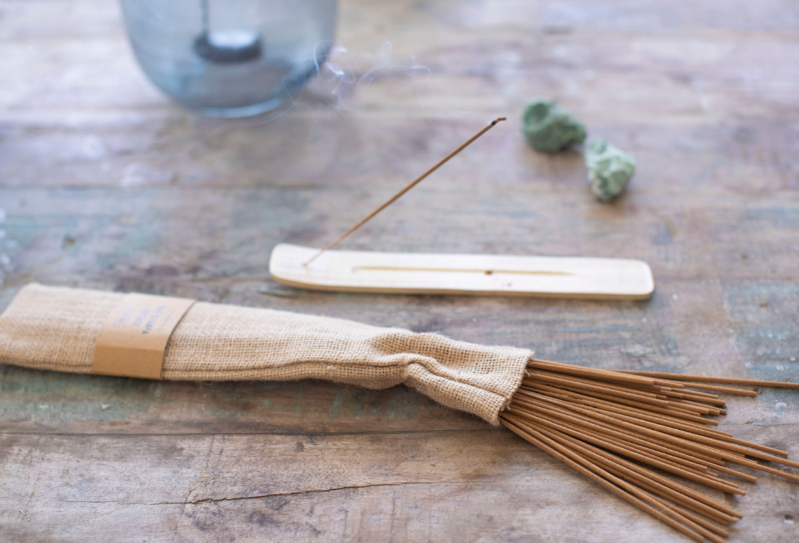 Sugarboo & Co - Wholesale Incense - ***Nag Champa - 40 incense sticks in burlap bag with ash catcher1