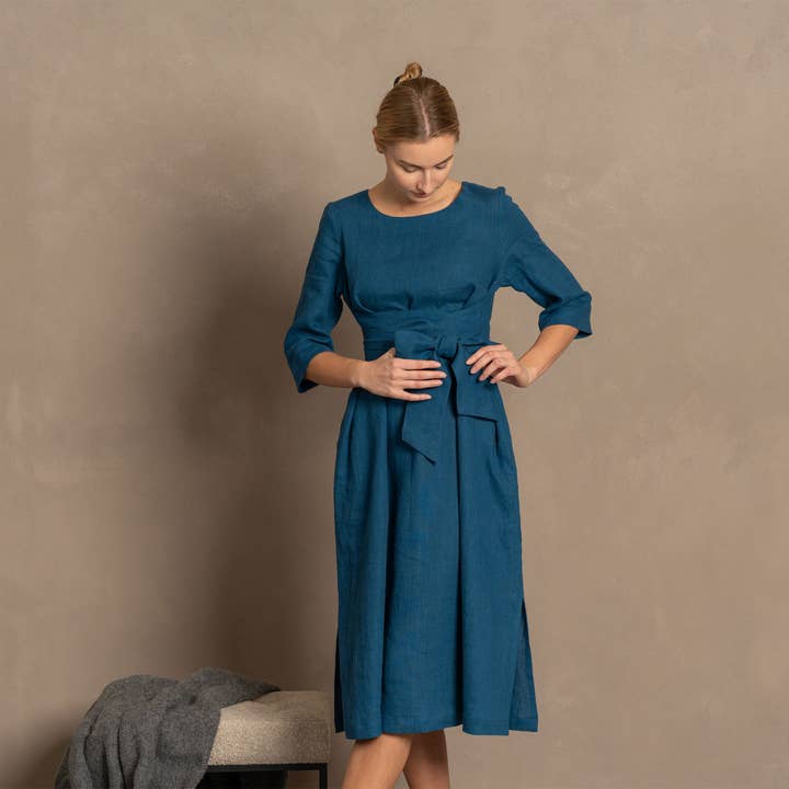 menique - Wholesale Jurk - Dames - Linnen jurk met 3/4 mouwen en obi-riem Miley – zomerjurk10