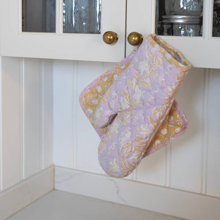 Pre-sale Hand Block Printed Ovenmitt And Pot Holder Set-Azalea Berry Print for wholesale by Supra Endura