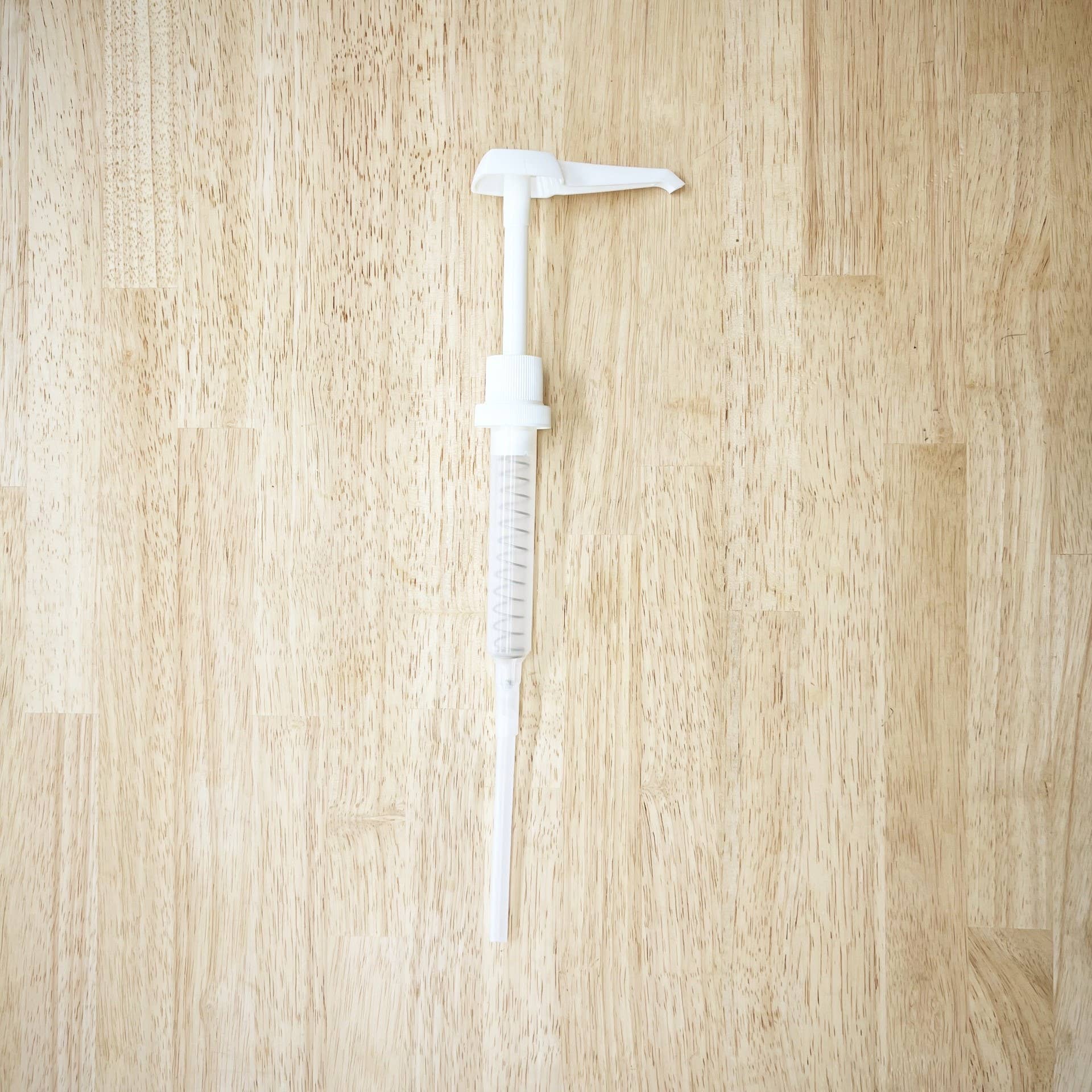 The Wellnest Shop - Wholesale Soap Dispenser - Reusable Bulk Refill Pump - Gallon Size, White.