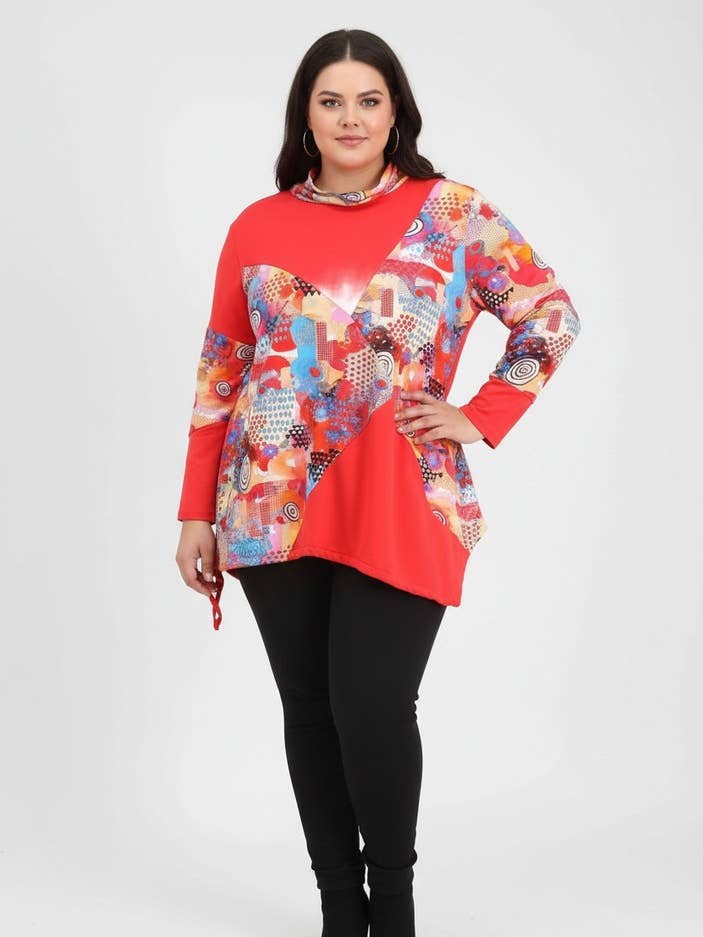 T-shirt grande taille col roulé imprimé rouge (T91756) pour la vente par Pomme Rouge Paris