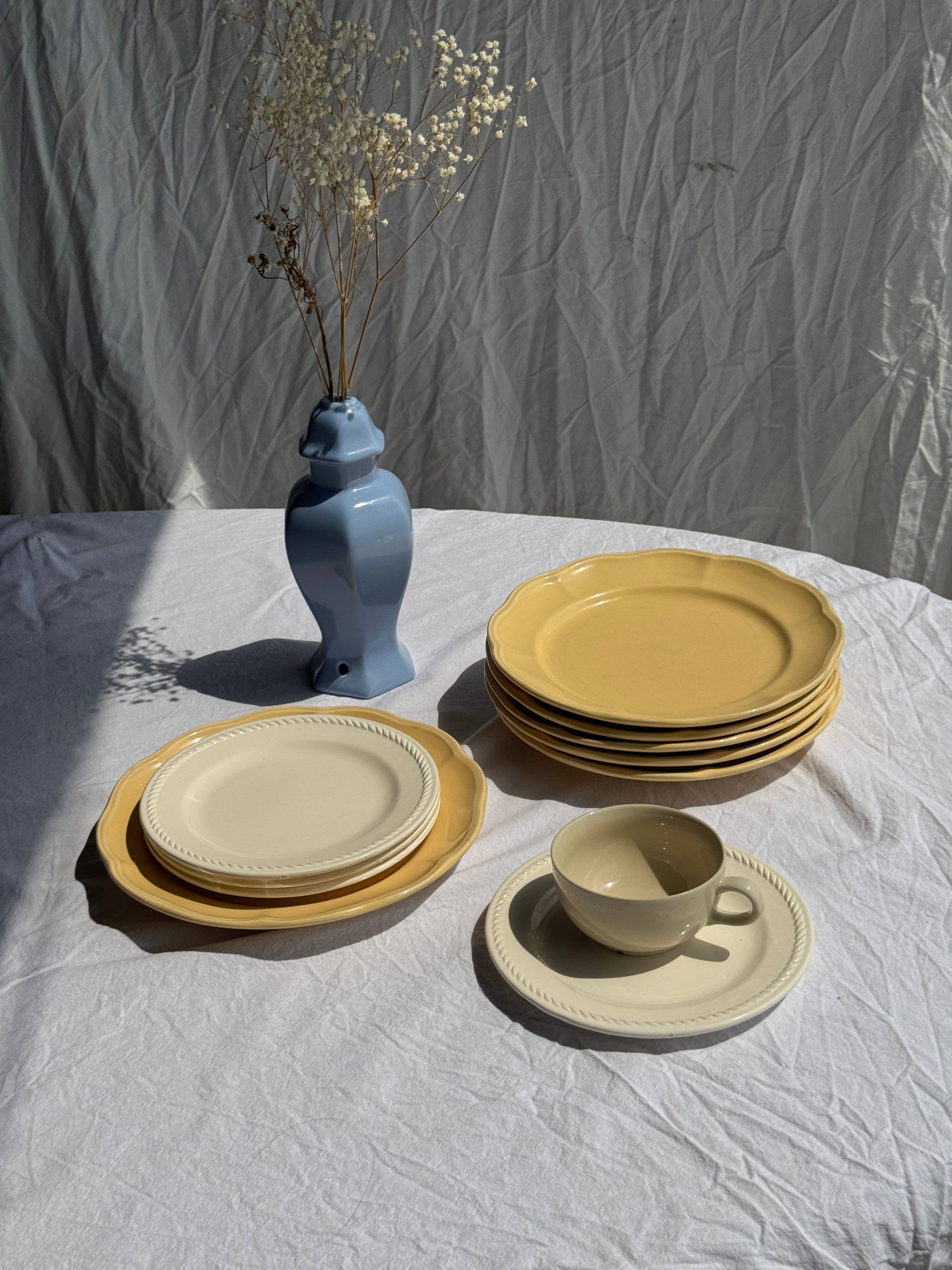 Office Objets - Wholesale Dinner Plate - Set of 4 small vintage white dessert plates D218