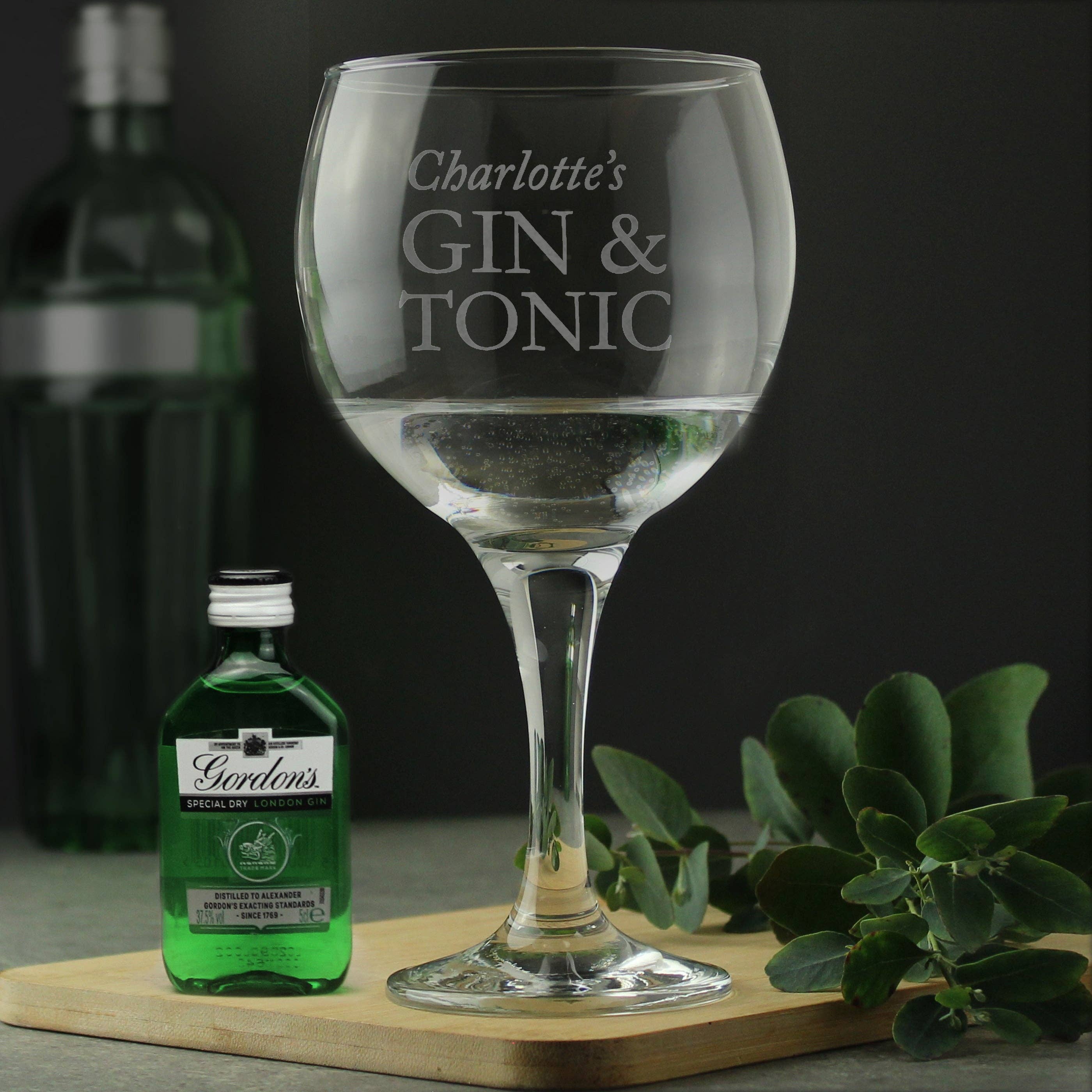 Simply Canvas Art – wholesale Cocktail/liquor glass – Personalised Gin & Tonic Balloon Glass with Gin Miniature Set0